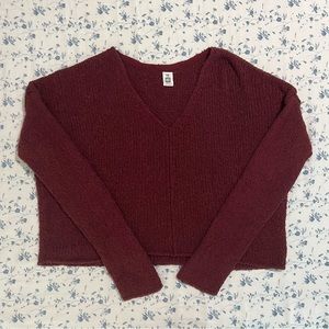 maroon v-neck slouchy sweater